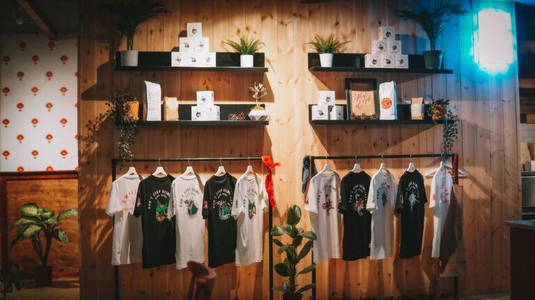The Dynamics of Wholesale T-Shirts: A Comprehensive Guide to Quality, Pricing, and Trends