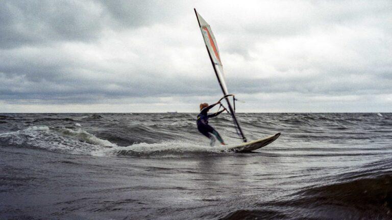 Unveiling the Thrills: A Comprehensive Guide to Windsurfing Rules in Competitive Sports