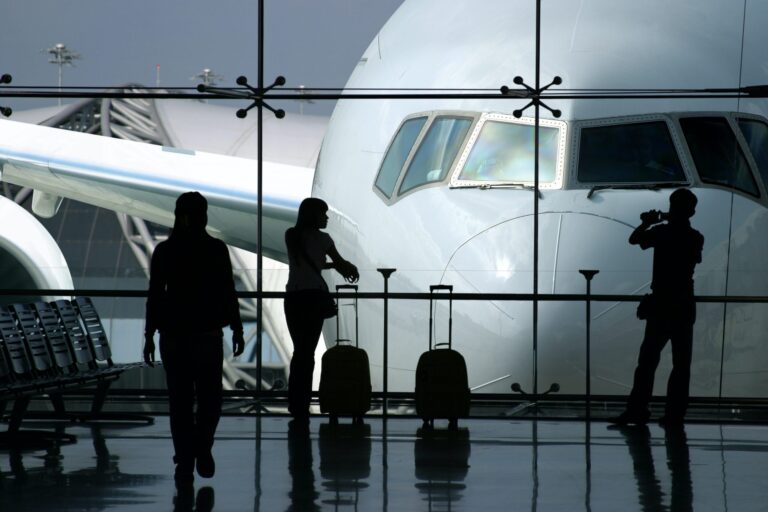 Seamless and Stylish Navigating London Airport Transfers with Ease